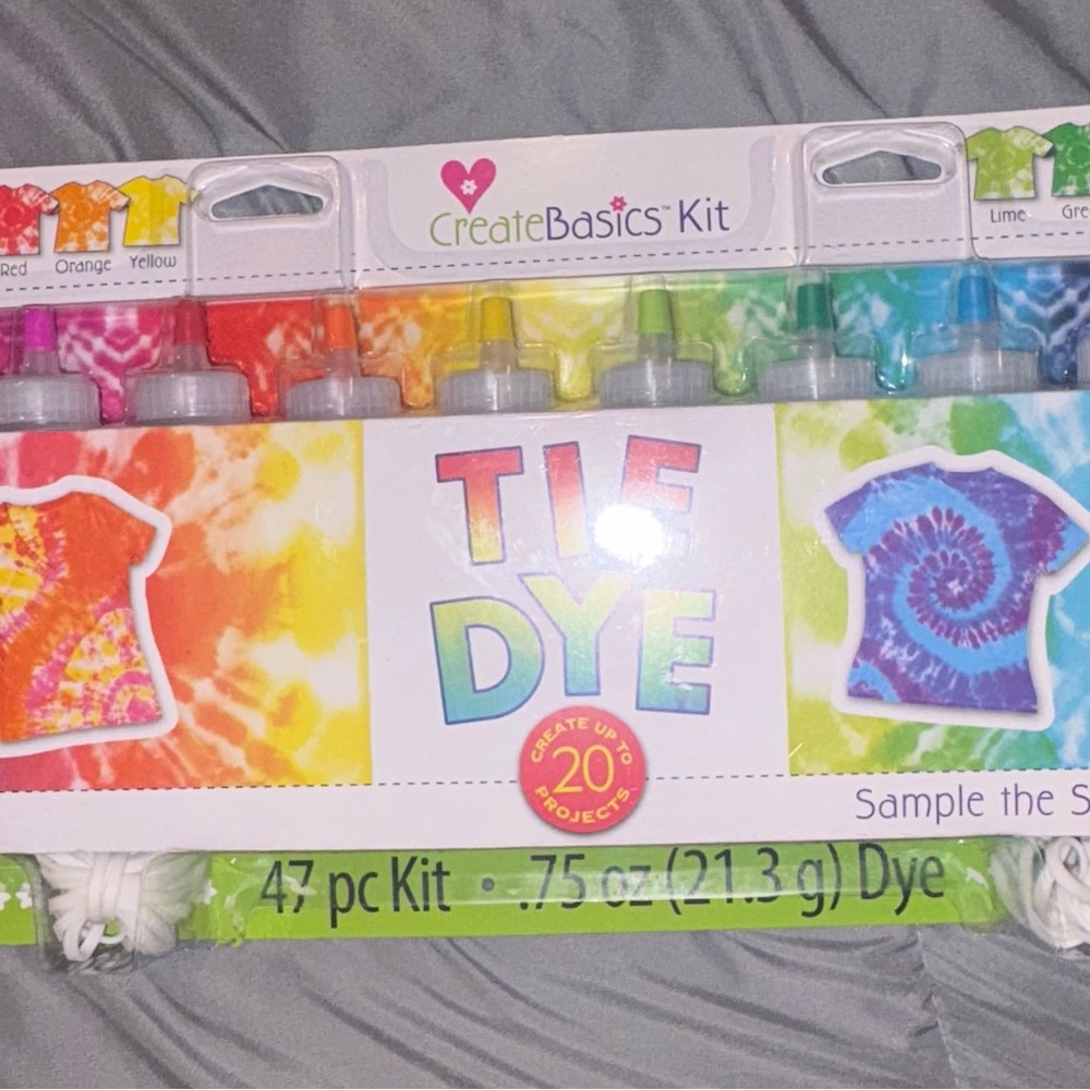 Target Create Basics Tie Dye Kit - Multicolor - Picture 3 of 6